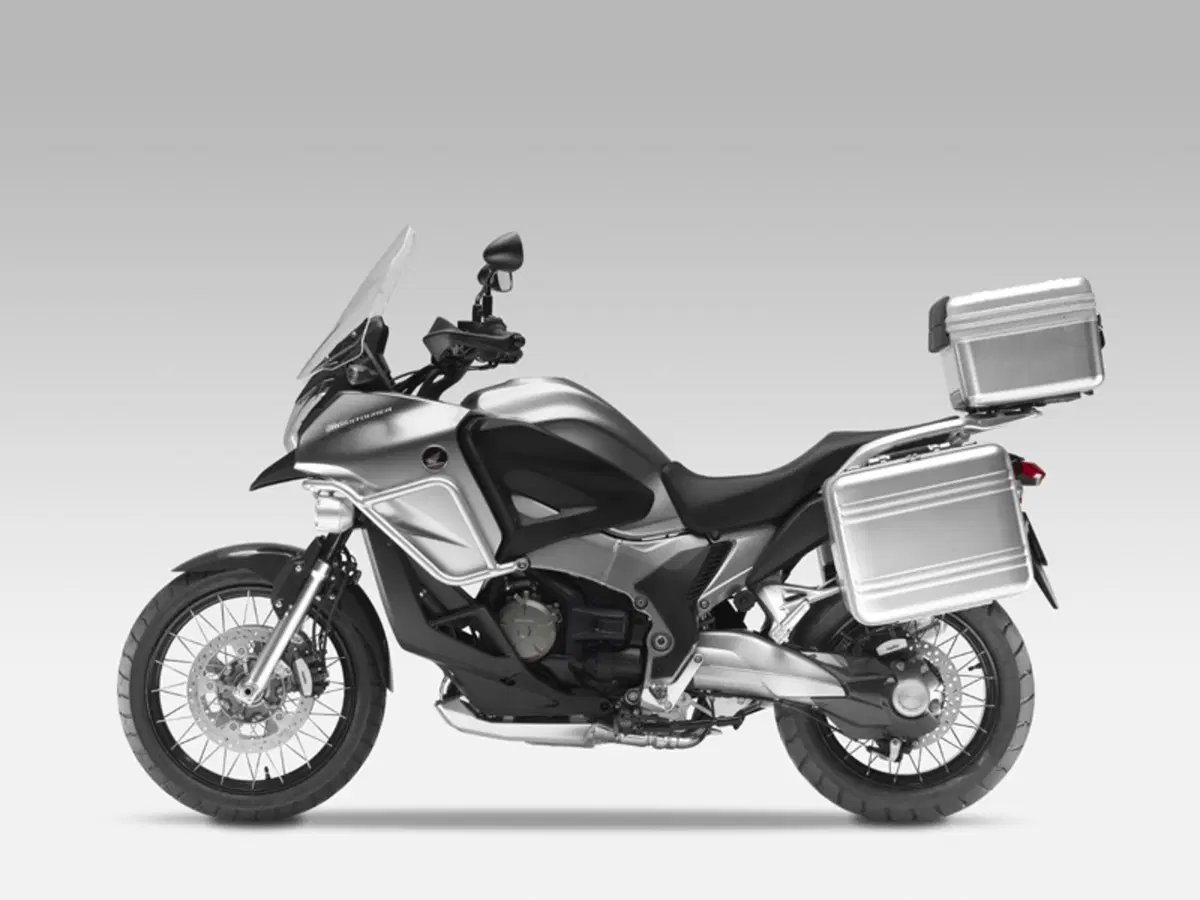 Honda svela al Salone di Milano EICMA la V4X Concept (12)