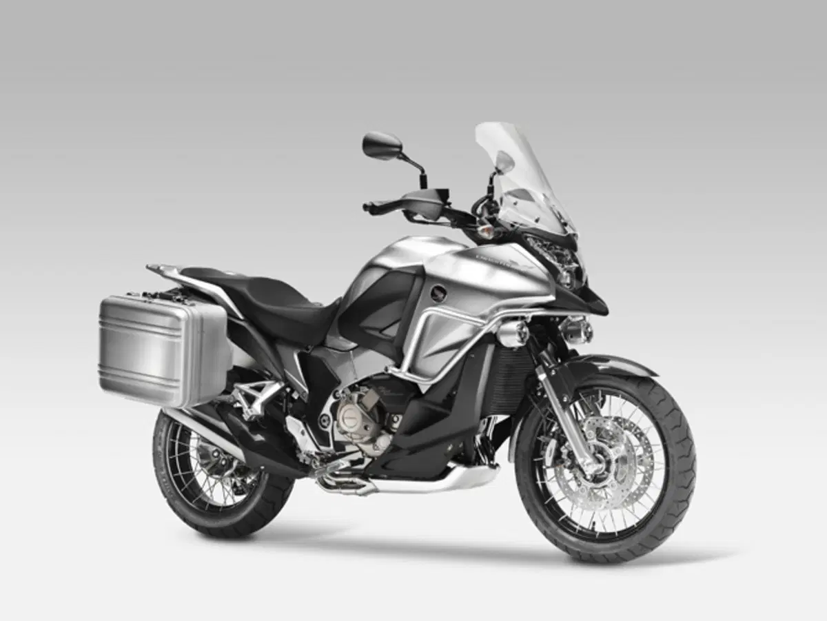 Honda svela al Salone di Milano EICMA la V4X Concept (13)