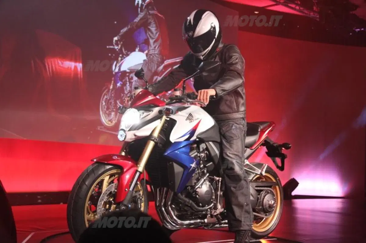 Presentata al Salone di Milano la Honda CB 1000R 2011