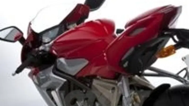 Al Salone di Milano arriva l'attesa MV Agusta F3