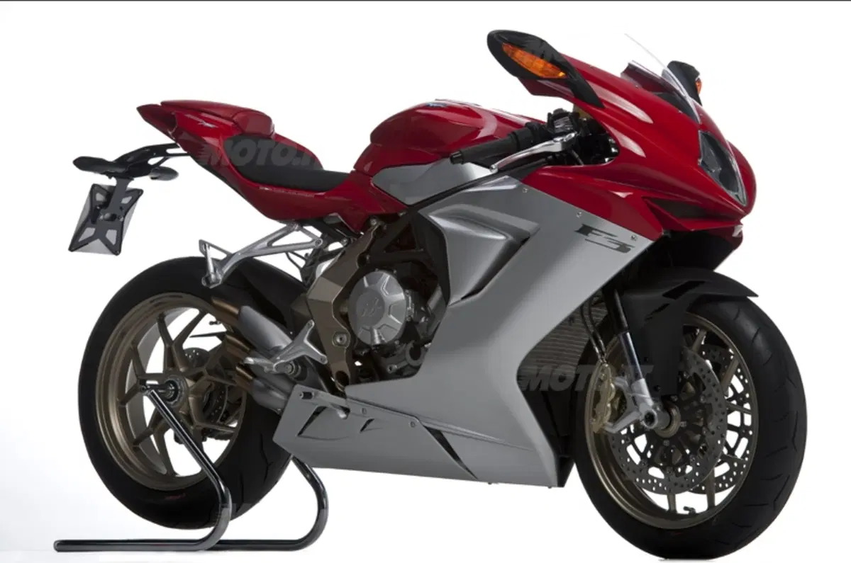 Al Salone di Milano arriva l'attesa MV Agusta F3 (6)
