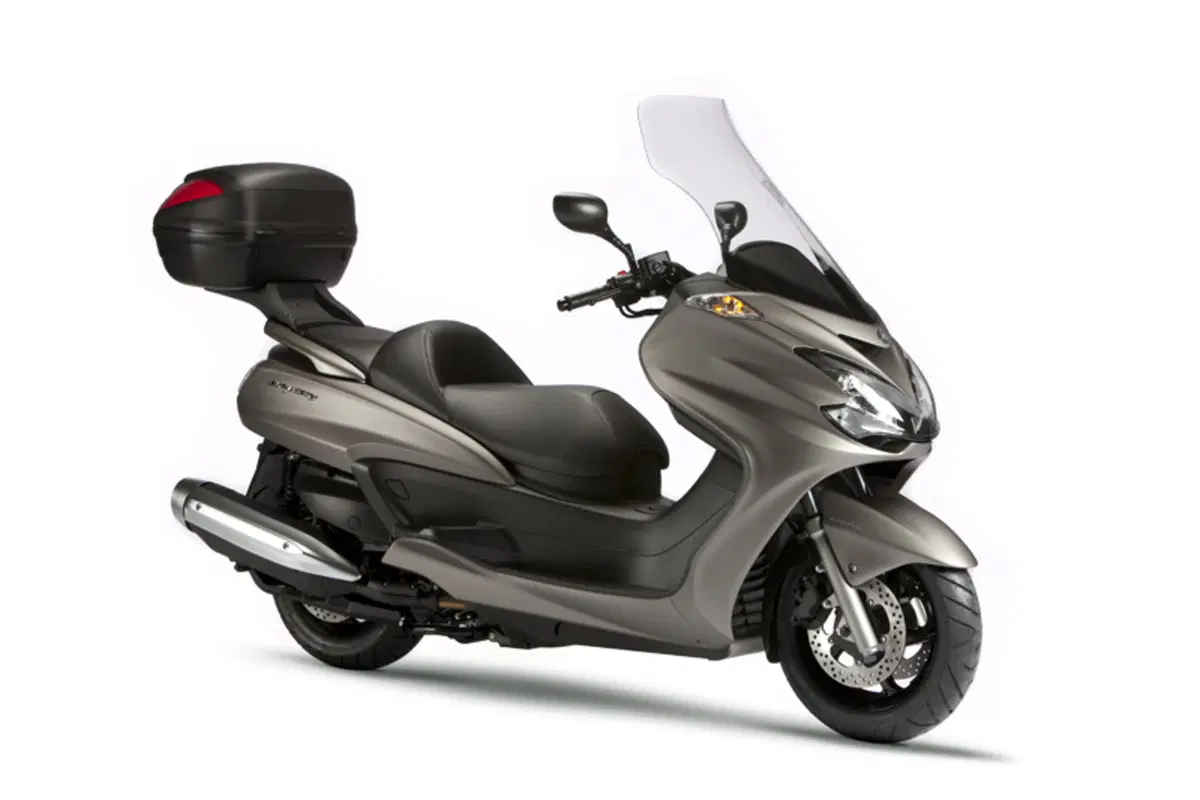 Salone di Milano EICMA: le novità 2011 su moto e scooter Yamaha (3)