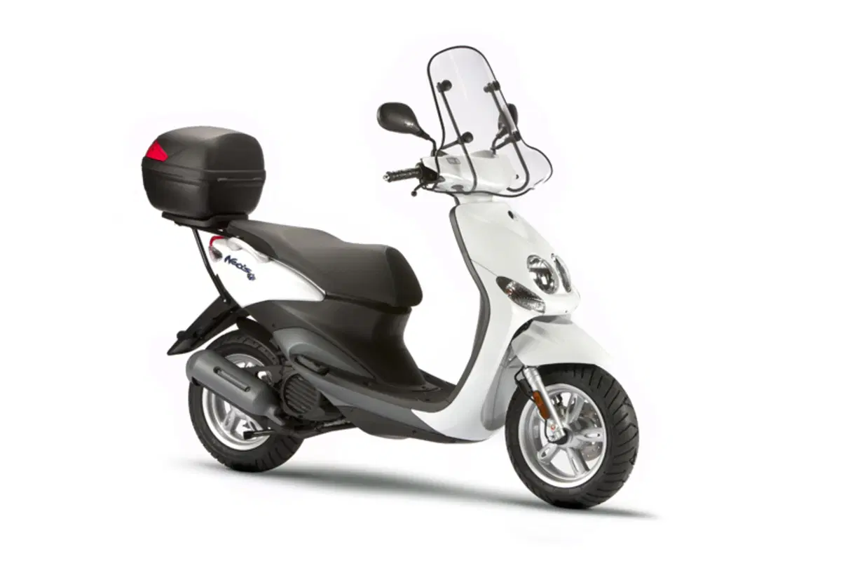 Salone di Milano EICMA: le novità 2011 su moto e scooter Yamaha (5)