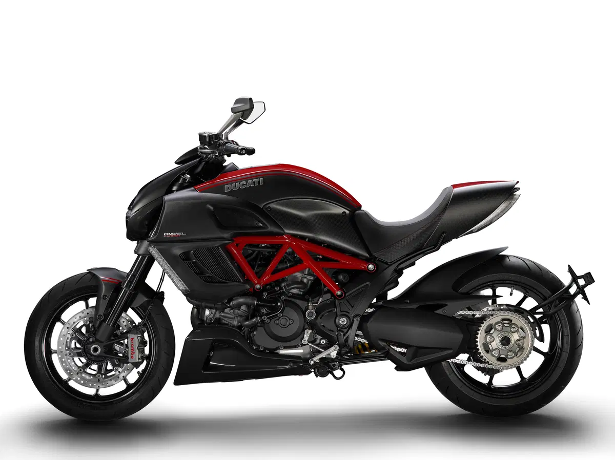 Svelata a Milano la Ducati Diavel (2)