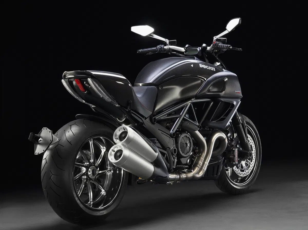 Svelata a Milano la Ducati Diavel (3)