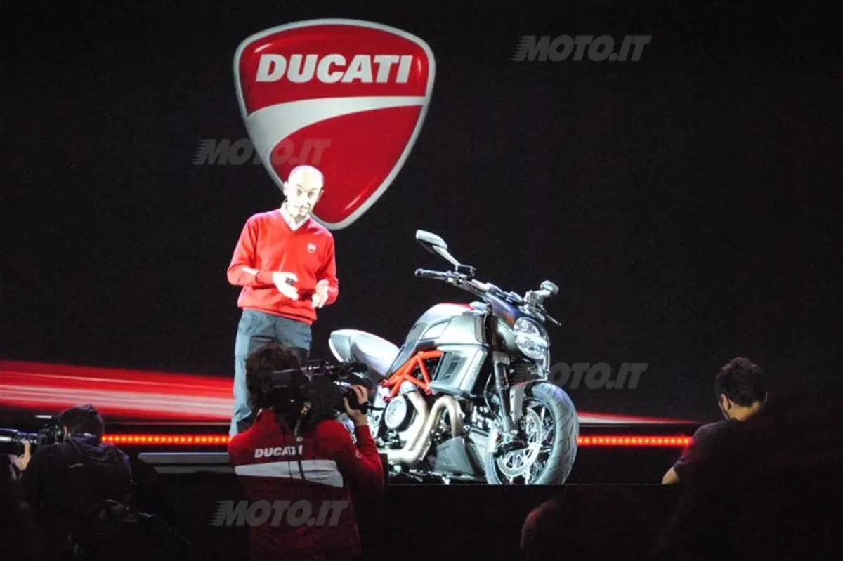 Svelata a Milano la Ducati Diavel (6)