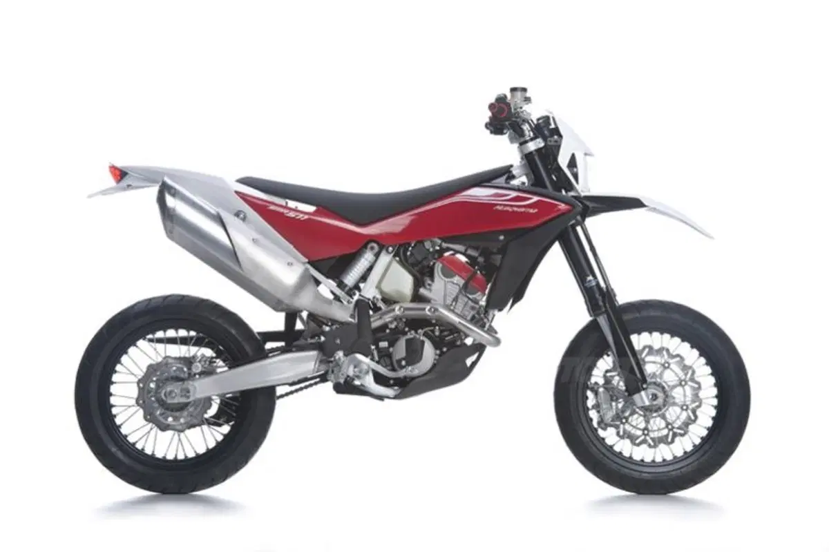 Nuovi Husqvarna SMR449 e SMR511 al Salone di Milano (2)