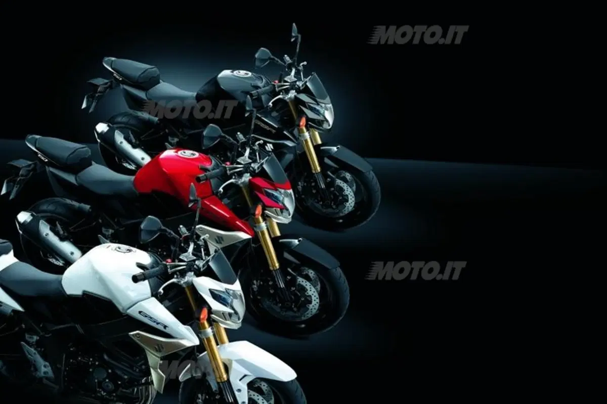 Suzuki presenta la GSR 750 al Salone di Milano (7)
