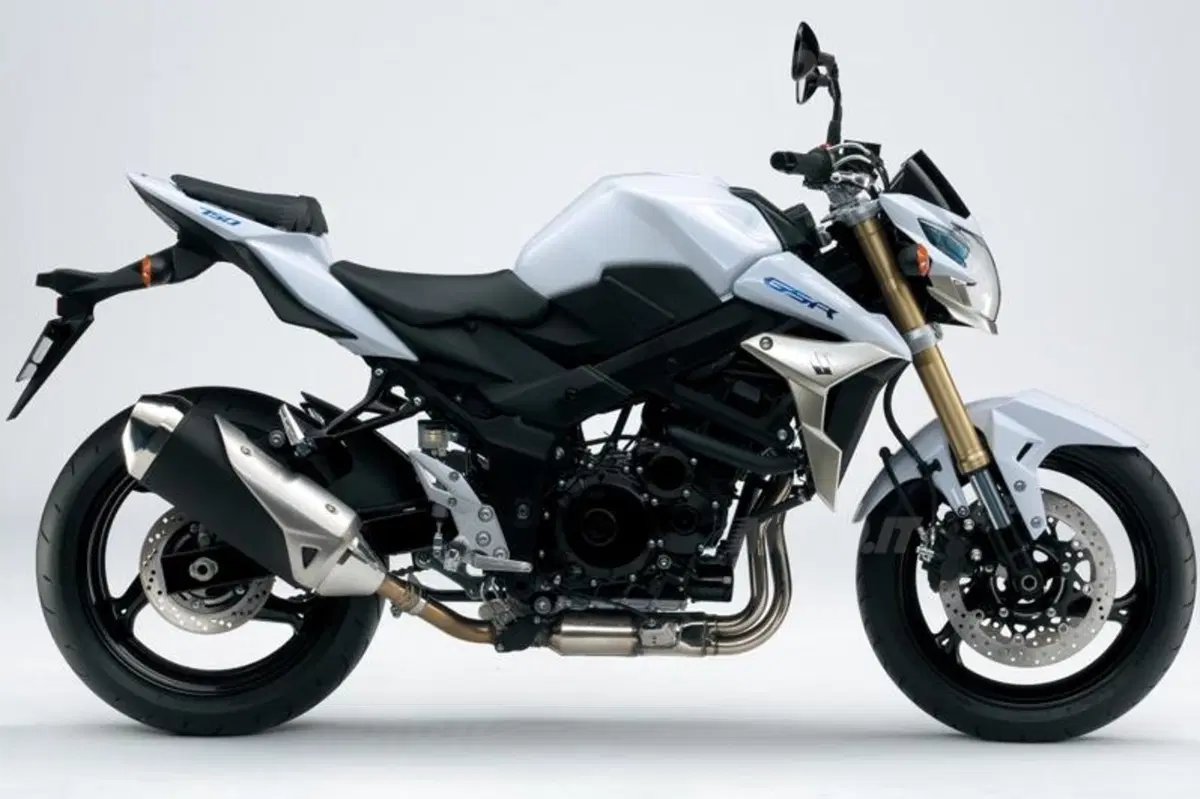 Suzuki presenta la GSR 750 al Salone di Milano (13)