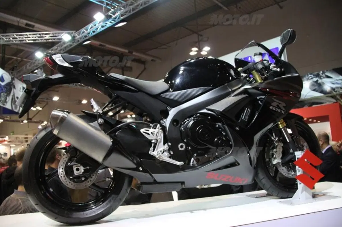 Presentate all'EICMA le Suzuki GSX-R600 e GSX-R750