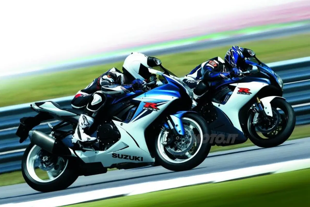 Presentate all'EICMA le Suzuki GSX-R600 e GSX-R750 (2)