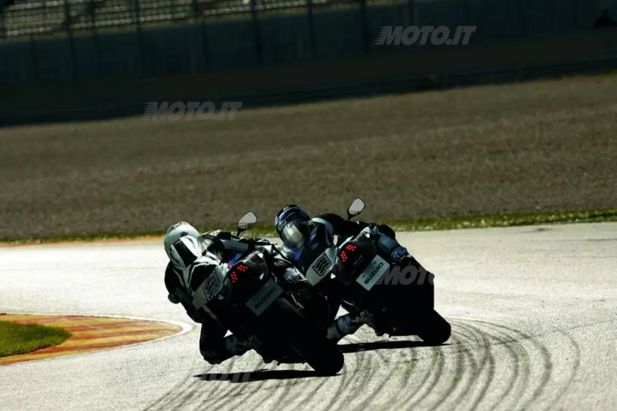 Presentate all'EICMA le Suzuki GSX-R600 e GSX-R750 (9)