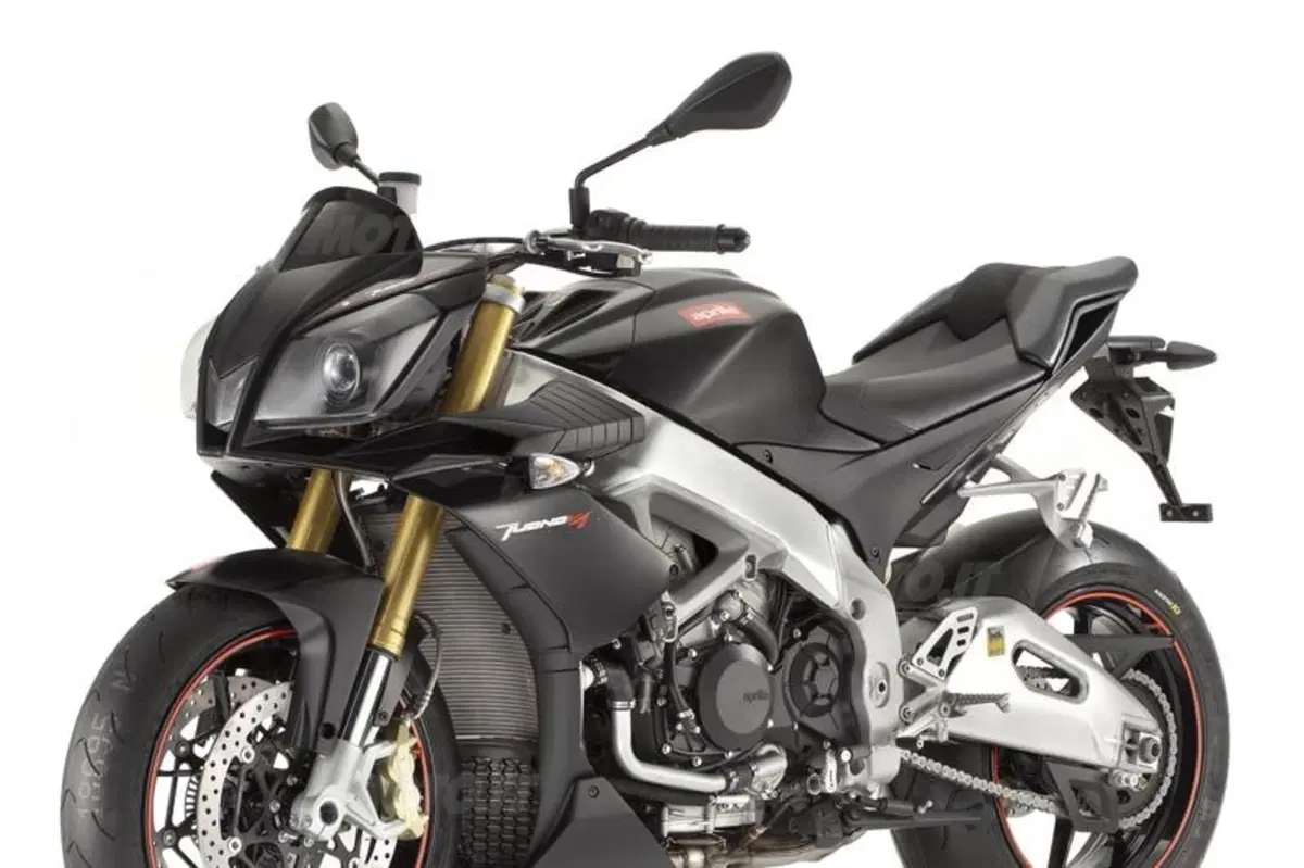 Aprilia Tuono V4 R presentata all’EICMA (2)