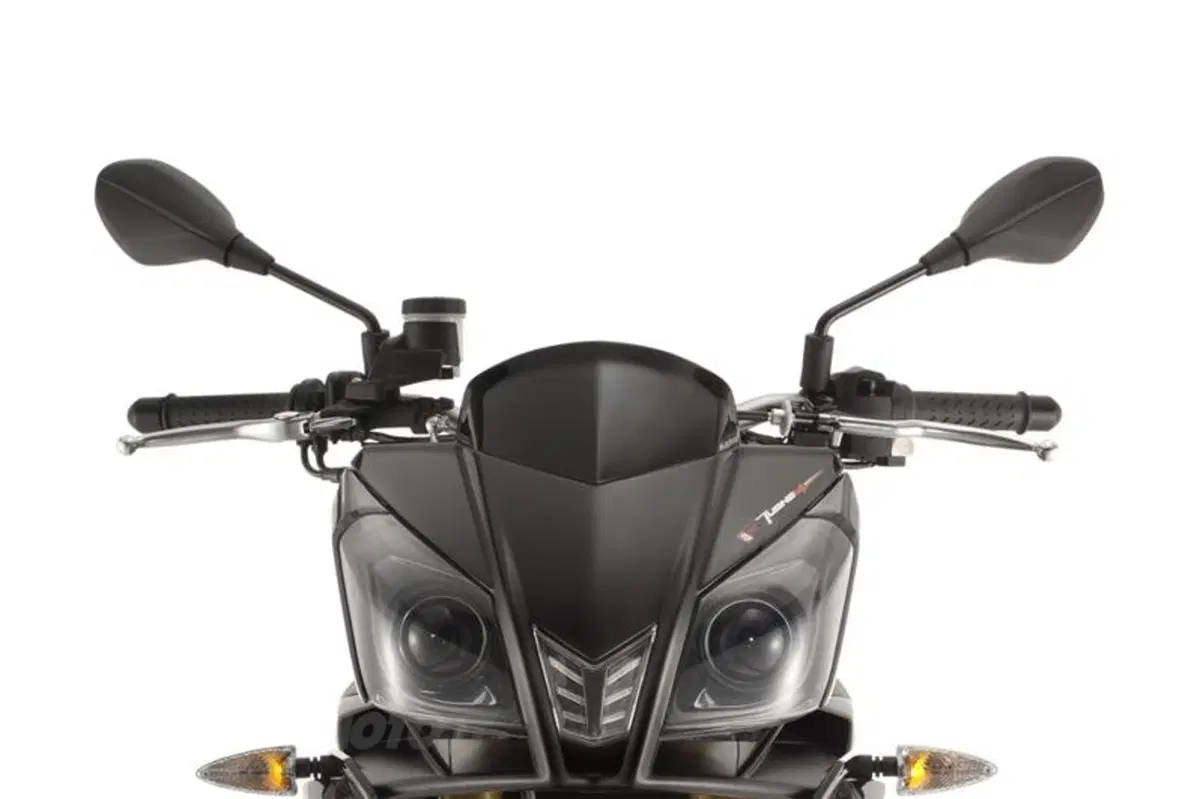 Aprilia Tuono V4 R presentata all’EICMA (3)