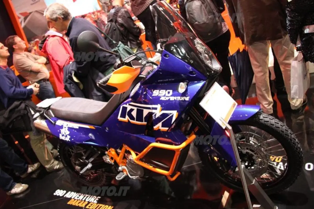 KTM 990 Adventure Dakar Edition (2)