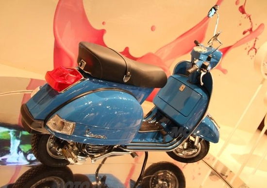 Grandi ritorni: all'EICMA la Vespa PX