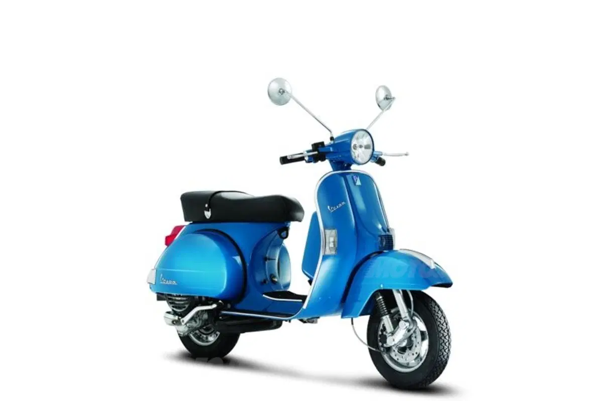 Grandi ritorni: all'EICMA la Vespa PX