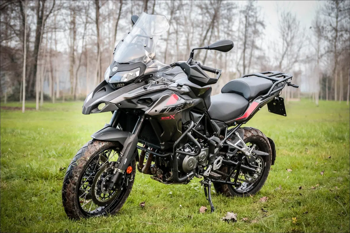 Benelli TRK 502X vs SWM Superdual X: sfida tra medie (5)