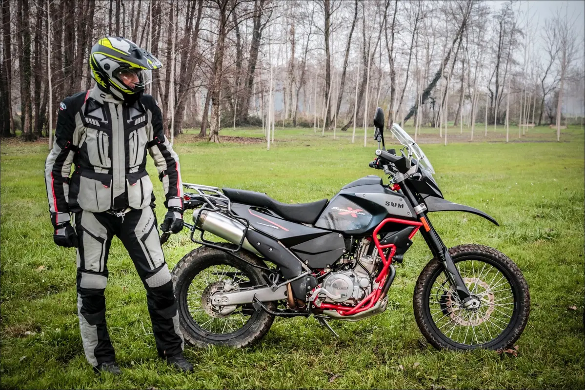 Benelli TRK 502X vs SWM Superdual X: sfida tra medie (4)