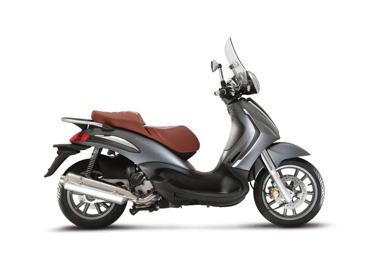 Nuovi Piaggio Beverly e Beverly 10° Anniversario (3)