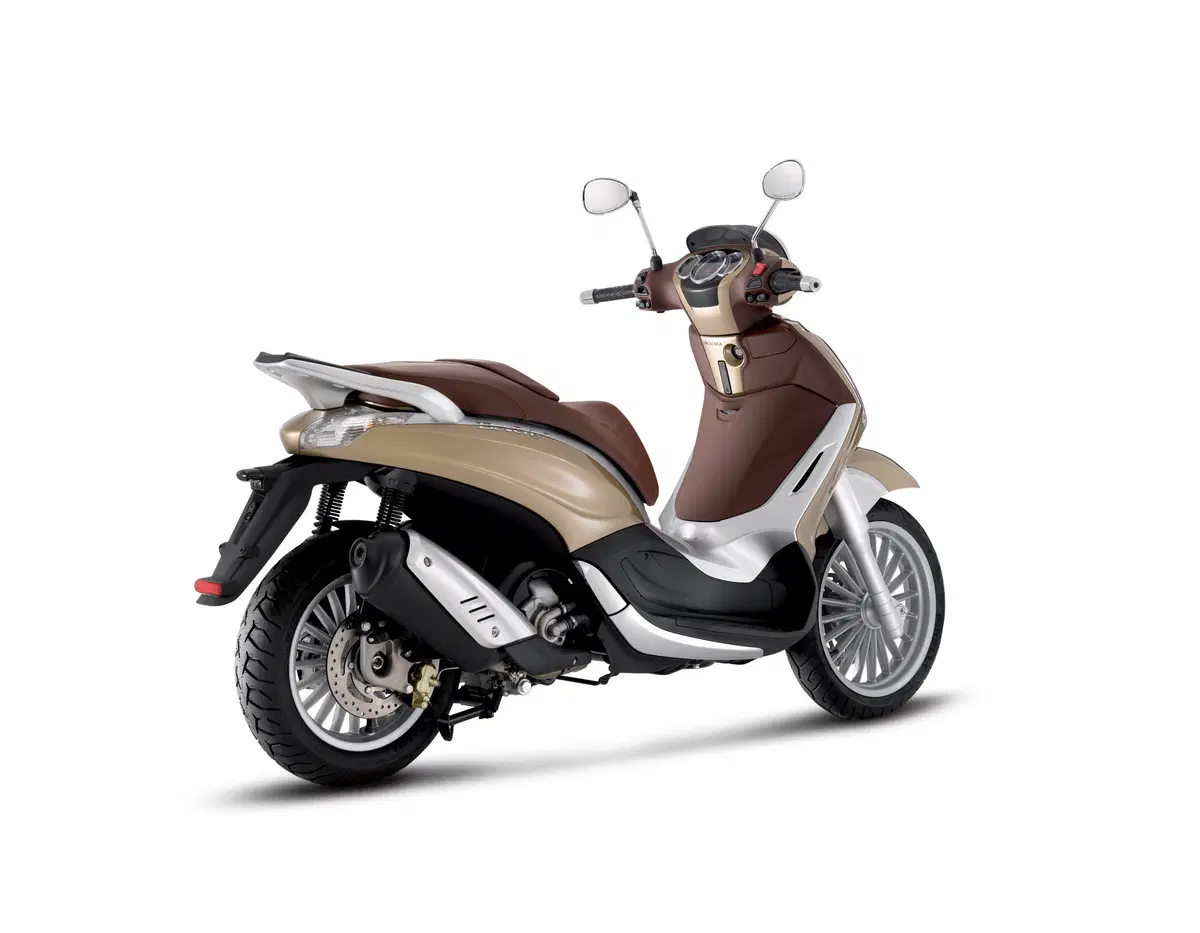 Nuovi Piaggio Beverly e Beverly 10° Anniversario (4)
