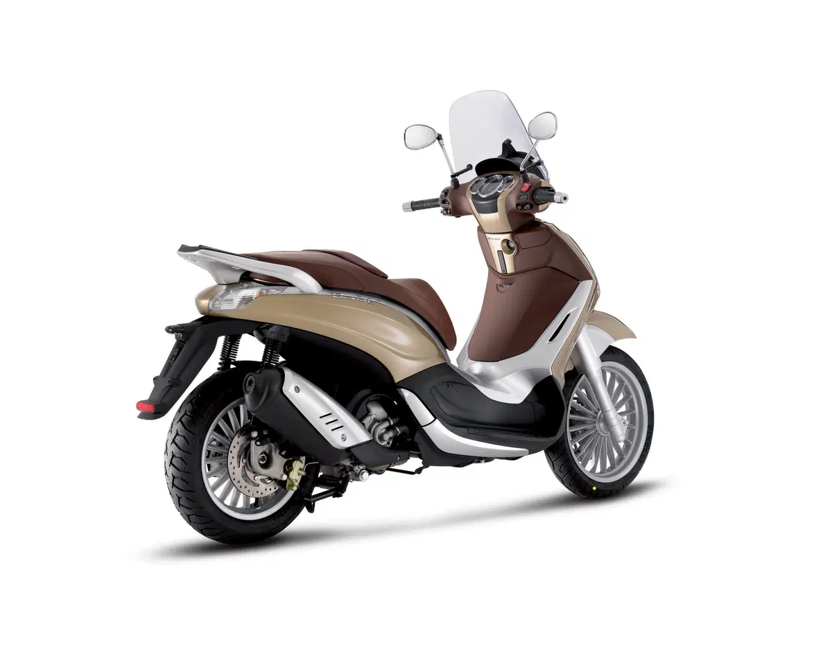 Nuovi Piaggio Beverly e Beverly 10° Anniversario (5)