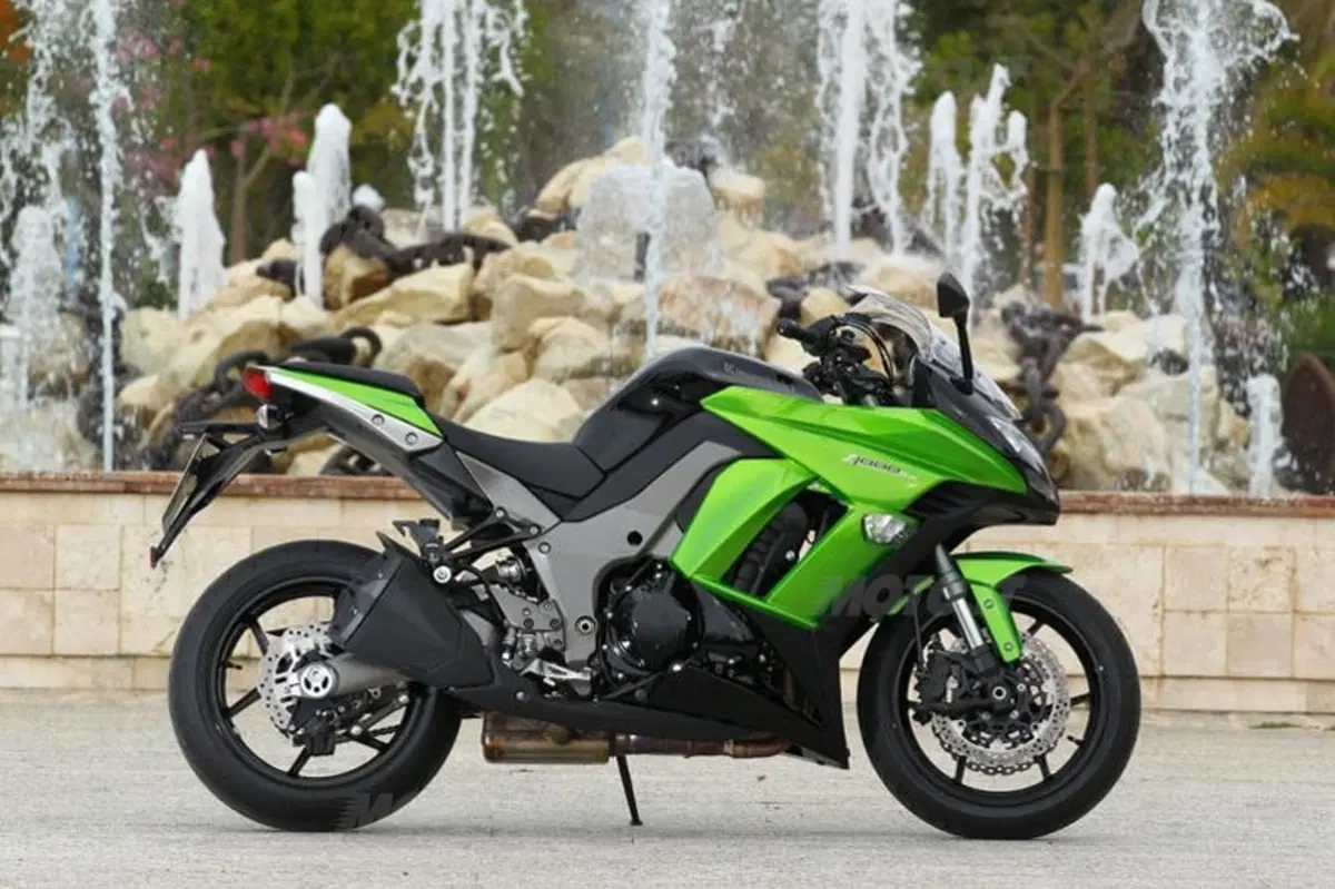 Kawasaki Z 1000 SX (18)