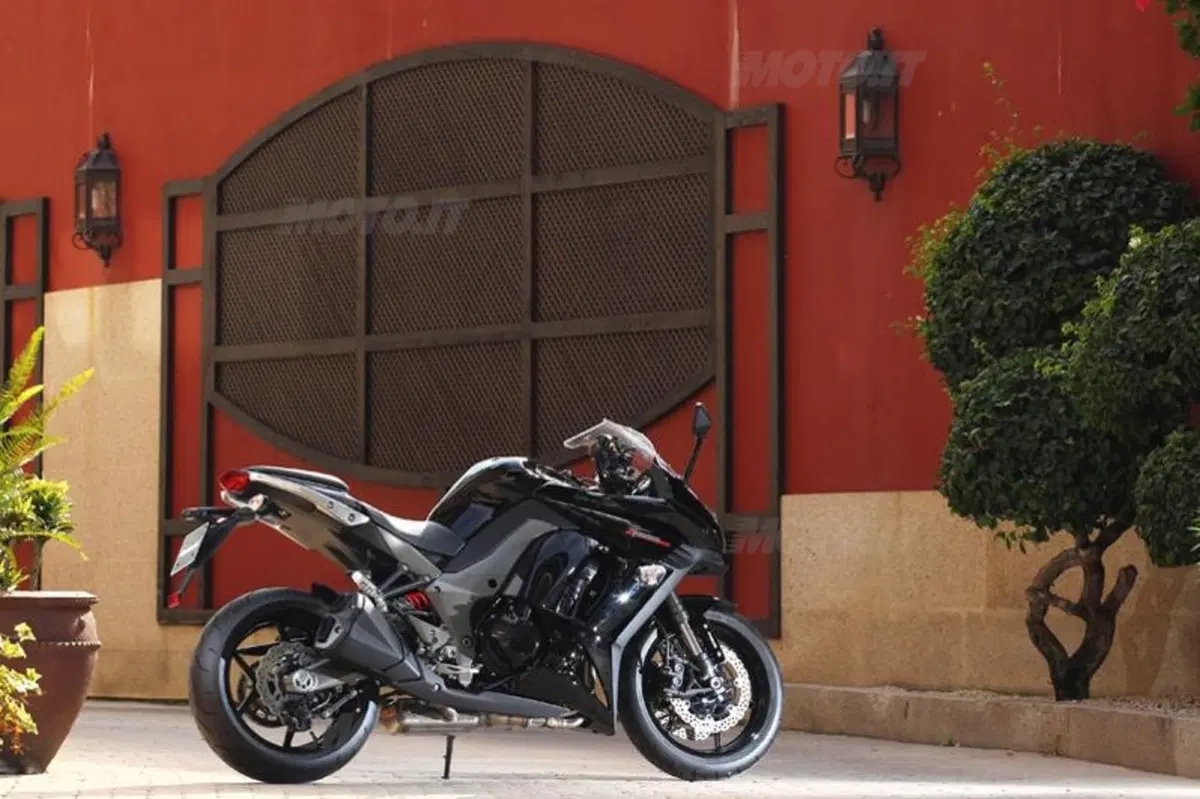 Kawasaki Z 1000 SX (21)