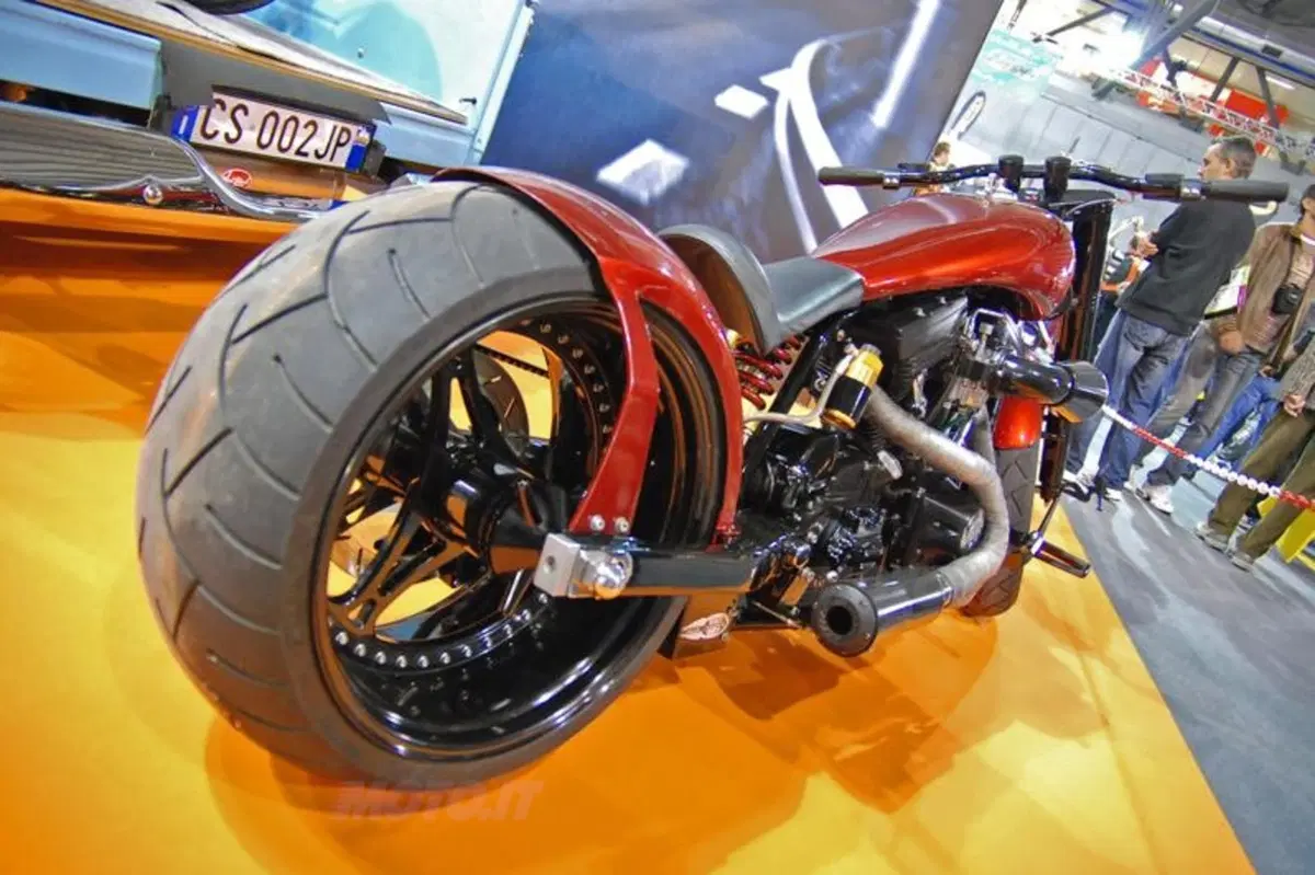 EICMA Custom City, la città del custom (14)