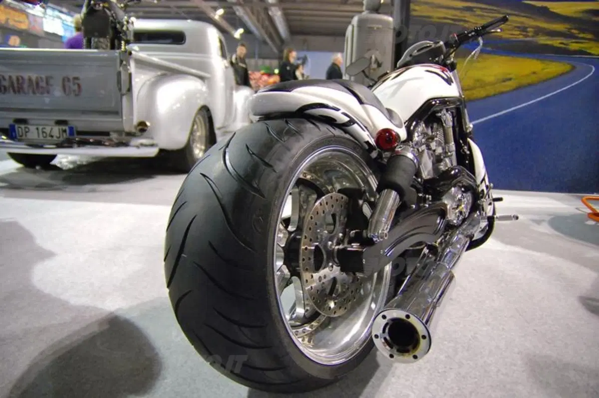 EICMA Custom City, la città del custom (24)