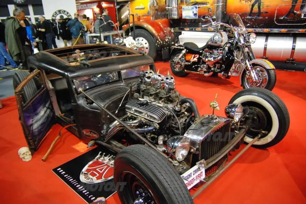 EICMA Custom City, la città del custom (27)