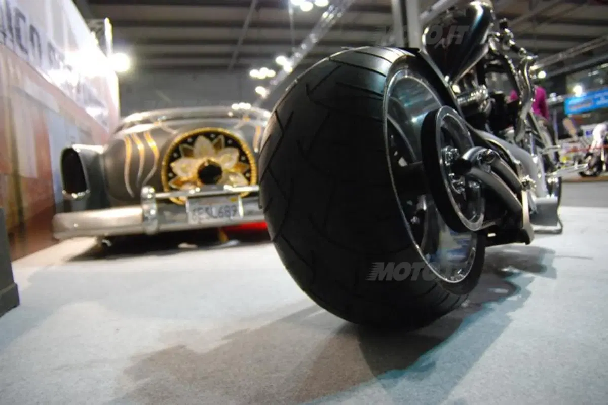 EICMA Custom City, la città del custom (32)