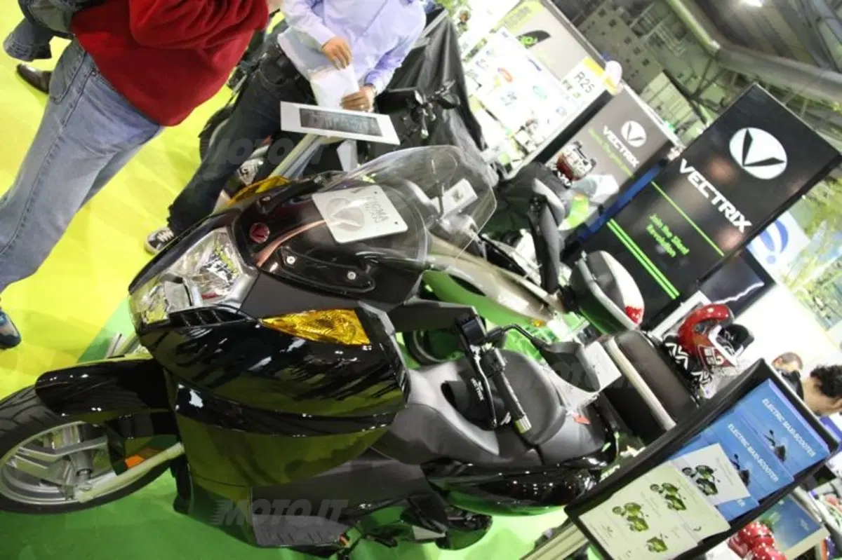 EICMA 2010. The Green Planet (3)