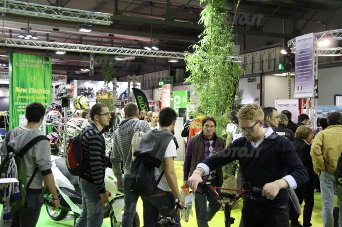EICMA 2010. The Green Planet (4)