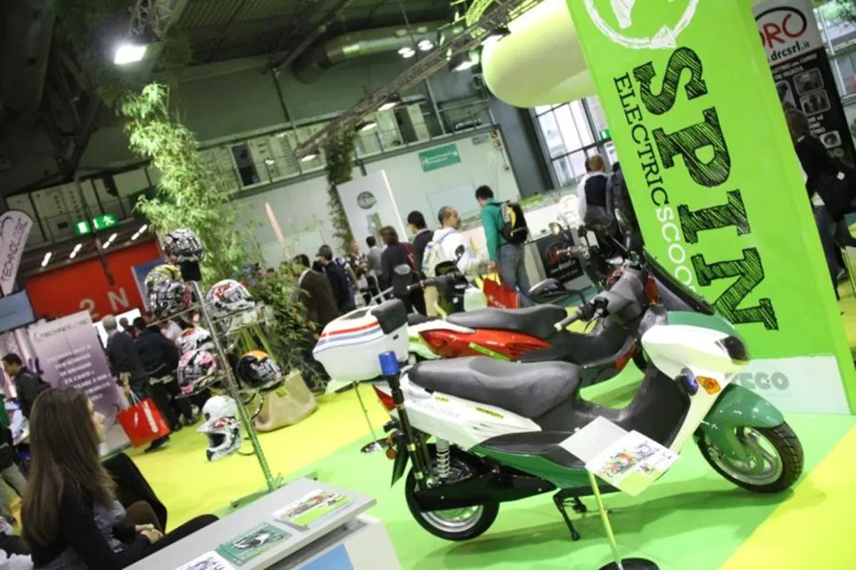 EICMA 2010. The Green Planet (5)