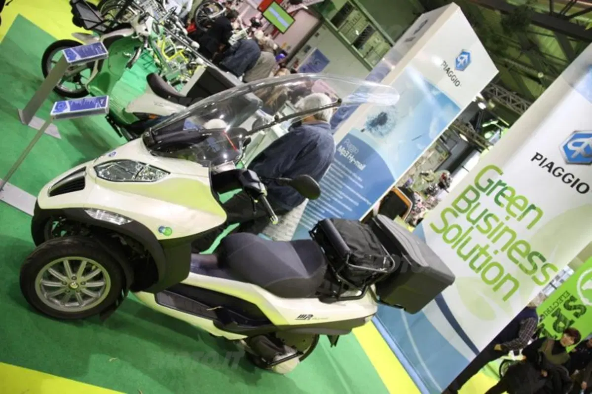 EICMA 2010. The Green Planet (7)
