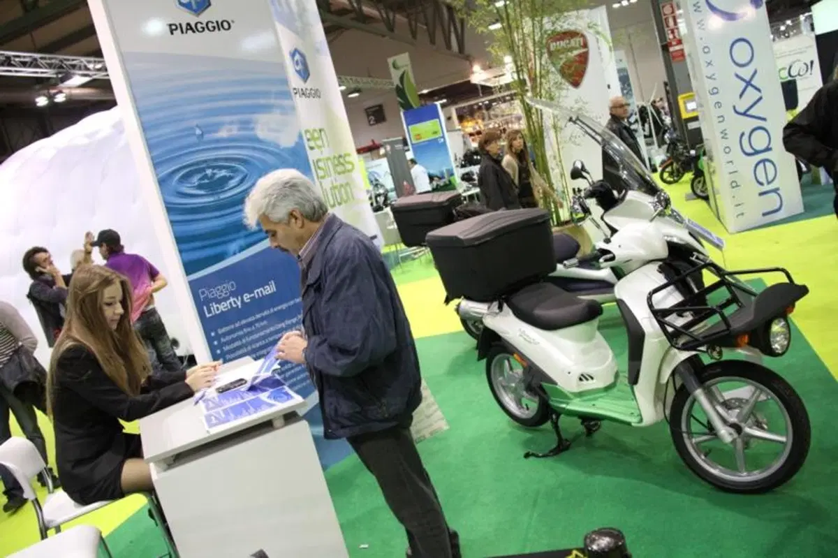 EICMA 2010. The Green Planet (8)