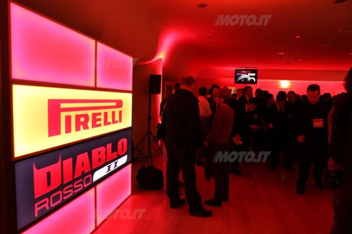 Pirelli Diablo Rosso II, presentata la nuova gomma sportiva per impiego stradale (12)