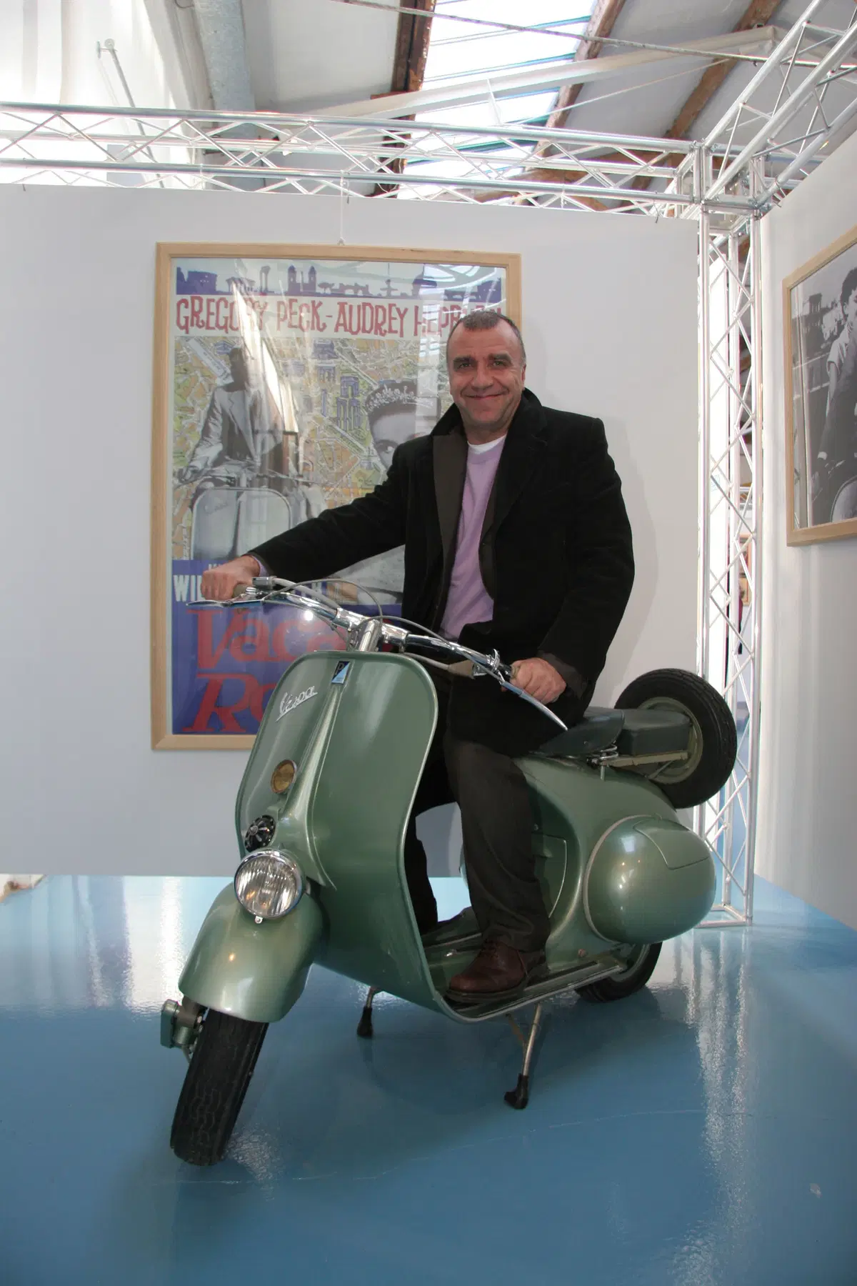 Inaugurata a Pontedera la mostra "La Vespa e il Cinema" (3)