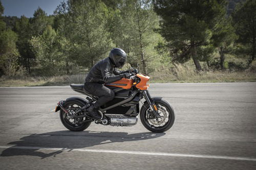 Harley-Davidson LiveWire: ecco prezzo (alto) e dati  (4)