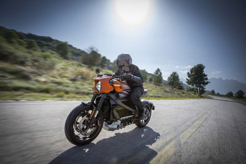 Harley-Davidson LiveWire: ecco prezzo (alto) e dati  (3)