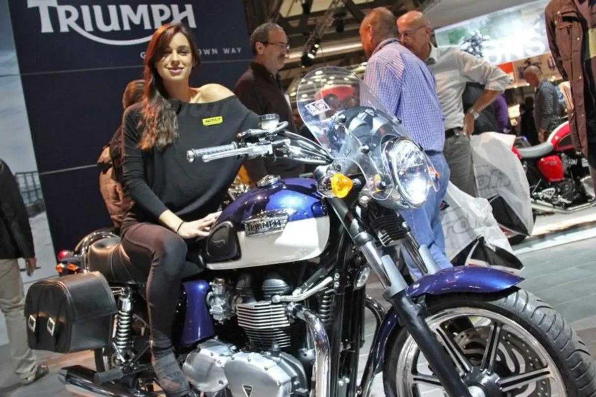 Girls ad Eicma 2010. Le nostre fotogallery