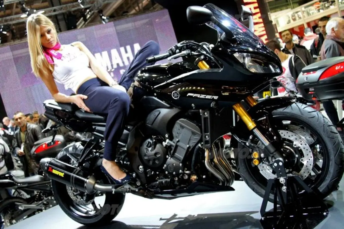 Girls ad Eicma 2010. Le nostre fotogallery (18)