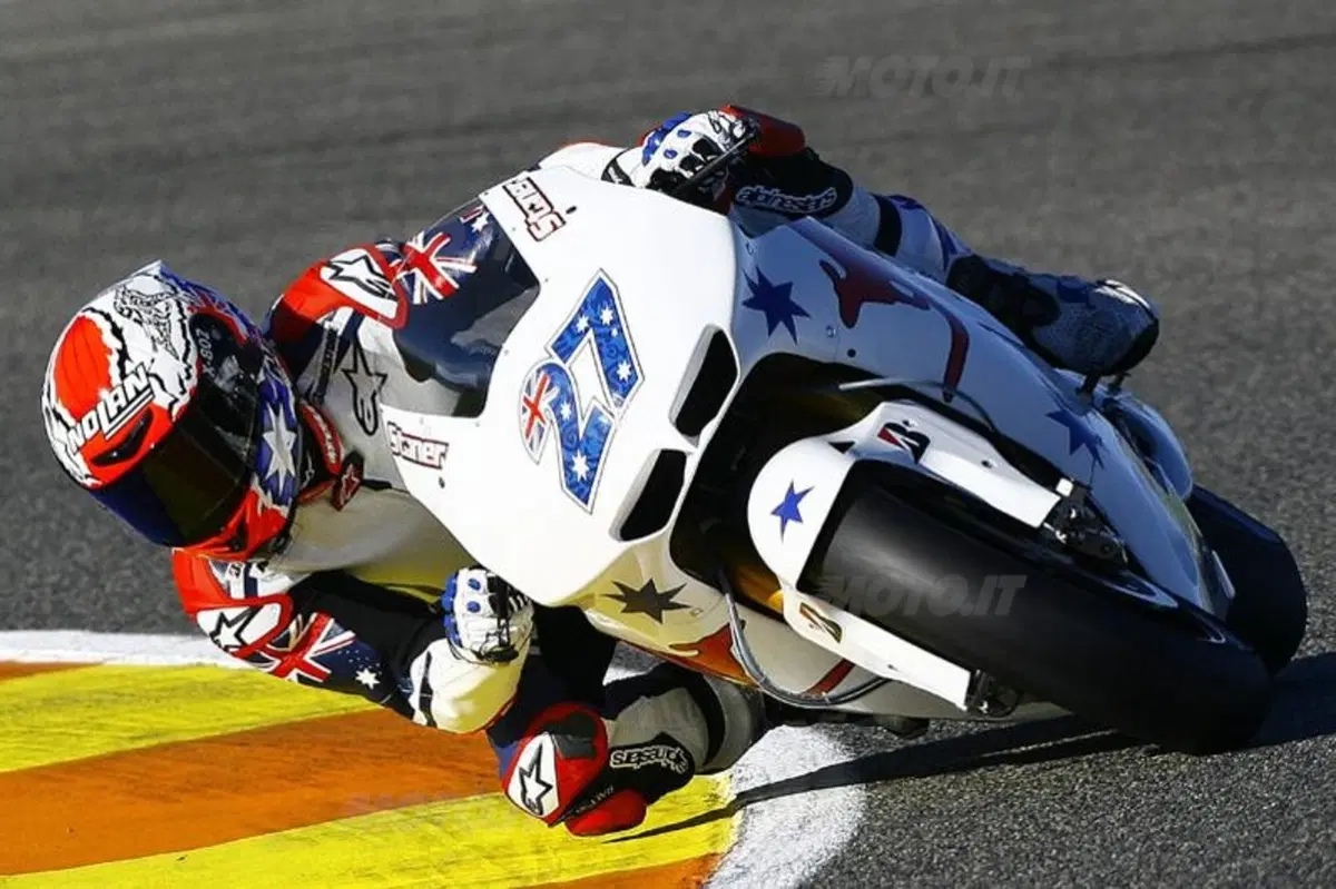 Test Valencia. Rossi decimo, primo Lorenzo poi Stoner. I commenti dal box (7)