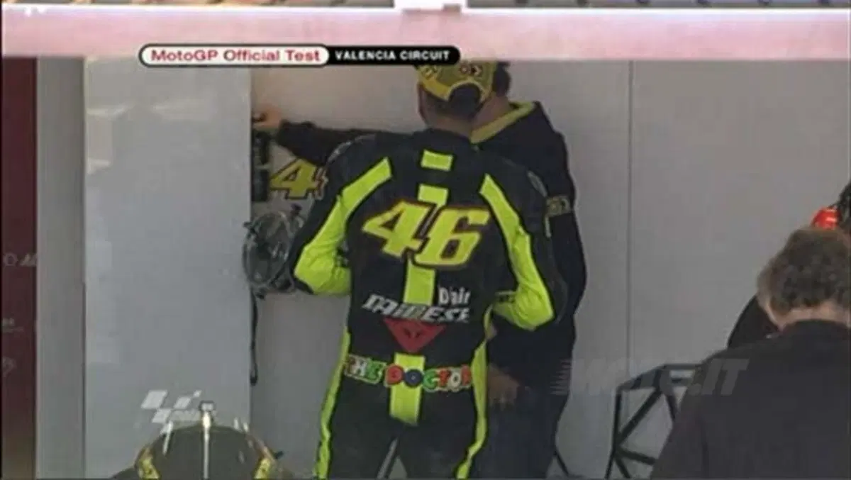 Test Valencia. Rossi decimo, primo Lorenzo poi Stoner. I commenti dal box (13)