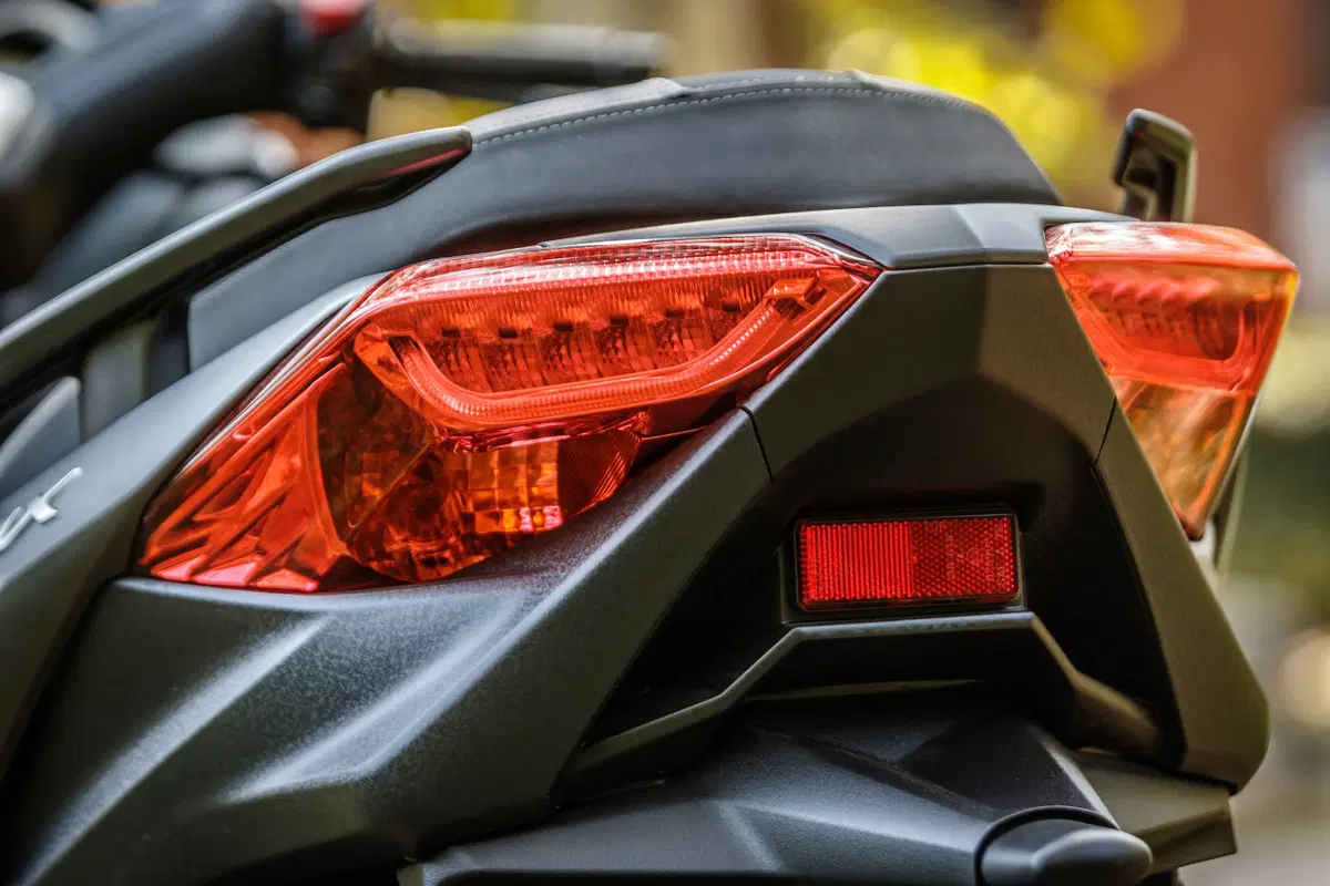 Honda Forza 300 vs. Yamaha XMAX 300 (6)