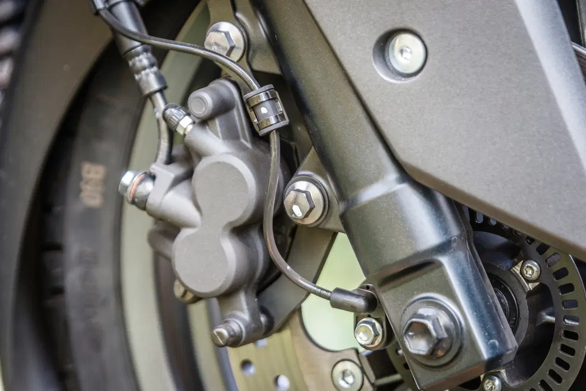 Honda Forza 300 vs. Yamaha XMAX 300 (3)