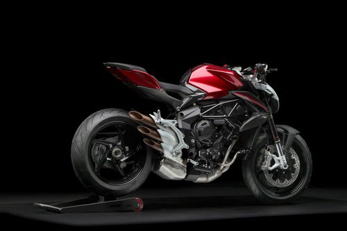 MV Agusta: Brutale 800 ed F3 675 depotenziate a 35 kW per la patente A2 (2)