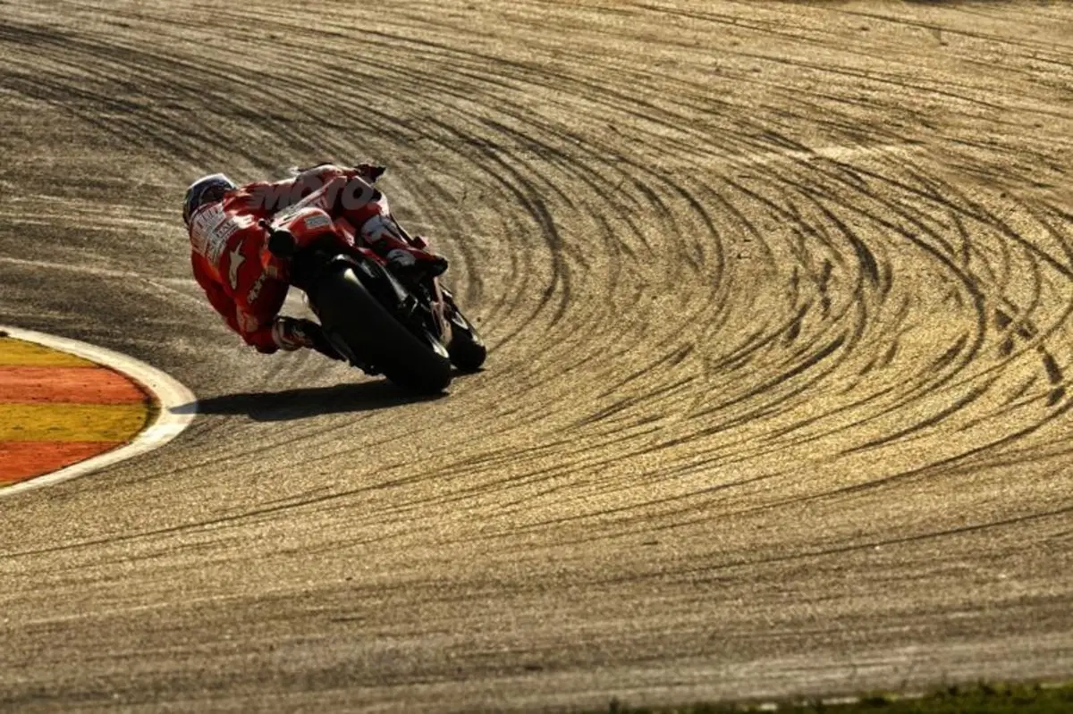MotoGP. Le foto inedite del GP di Valencia (22)