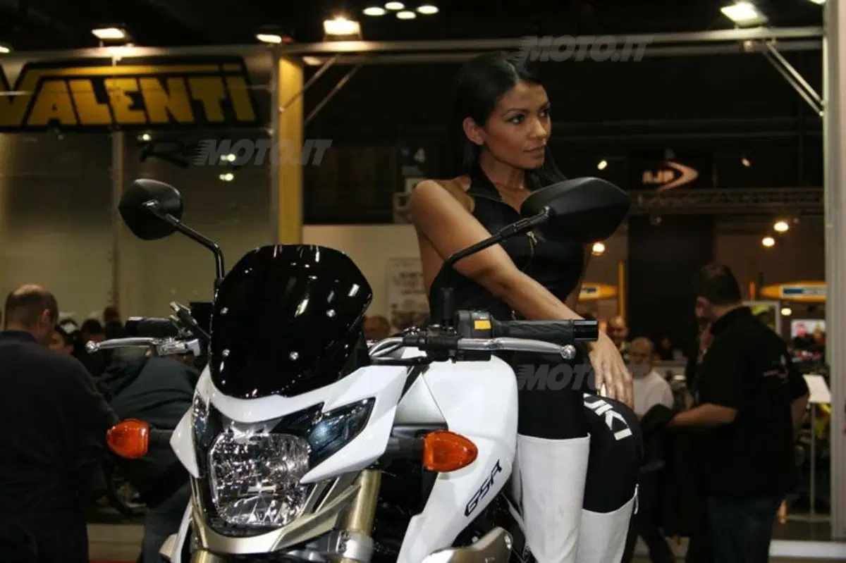 Girls ad Eicma 2010. Un'altra fotogallery da non perdere! (30)